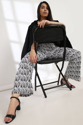 Amydus Monochrome Tiger Tummy Shaper Printed Plus Size Flare Pants