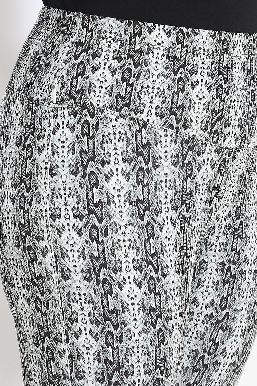 Black and White Snake Print Tummy Shaper Printed Leggings