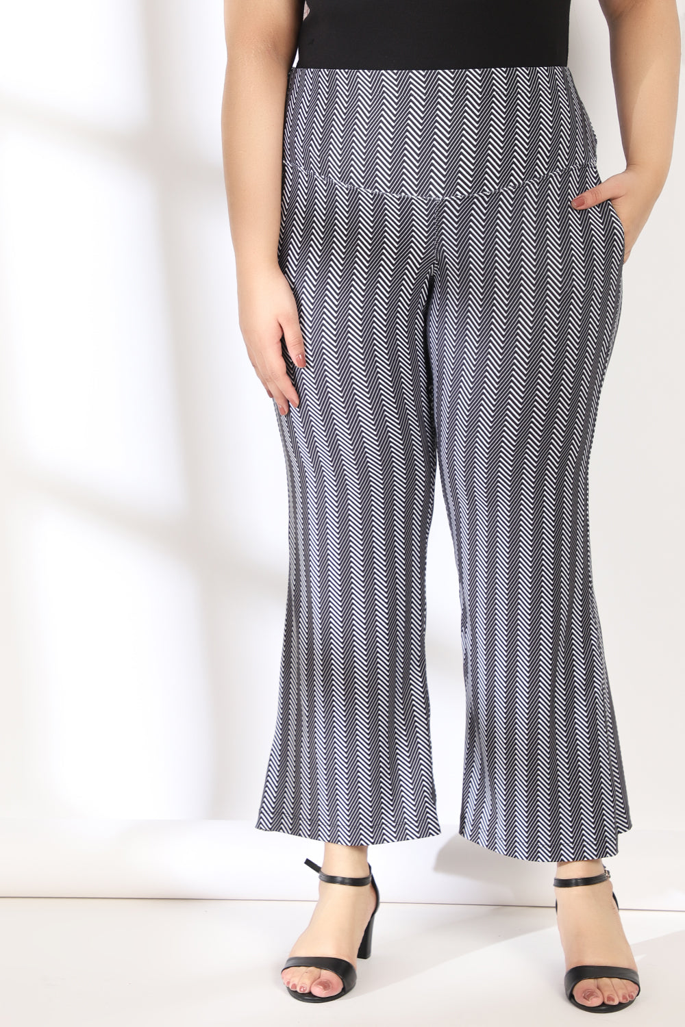 Comfortable Herringbone Twist Tummy Shaper Printed Flare Pants