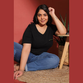 Black Tee